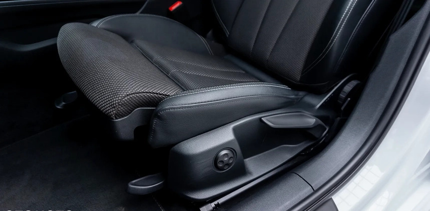 Audi A4 cena 149900 przebieg: 99760, rok produkcji 2019 z Łódź małe 562